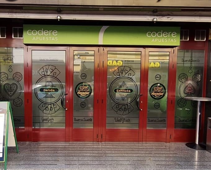 Rotulación de mobiliario urbano